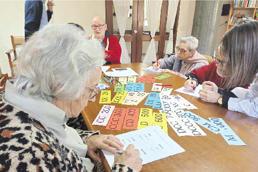 Matemática no lar da Misericórdia de Leiria ajuda cérebro “a trabalhar”